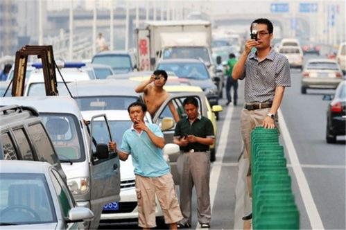 现场吃瓜群众新闻,新闻背后的真实瞬间