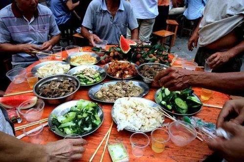 吃瓜群众聚餐视频大全,视频大全展现人间烟火气